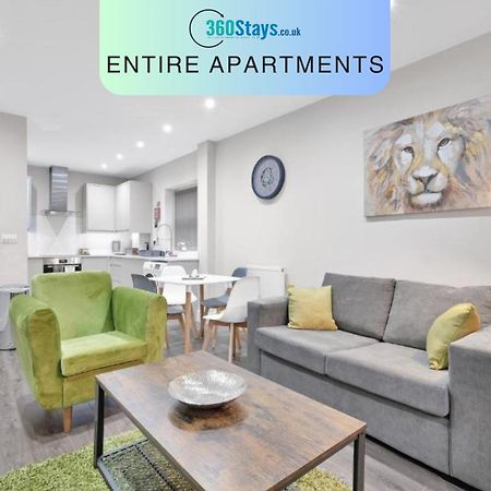 Crown Place 2 & 3 Bedroom Luxury Apts With Parking In Shepperton By 360Stays Bagian luar foto